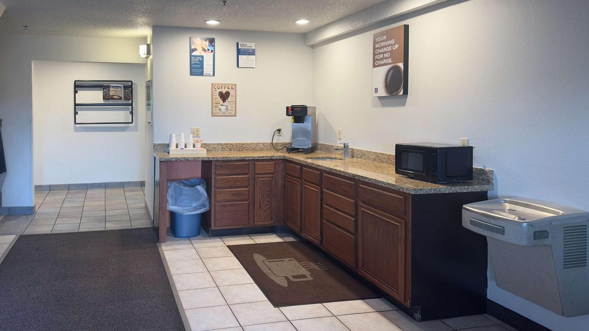 Motel 6-Waterloo, Ia Dış mekan fotoğraf