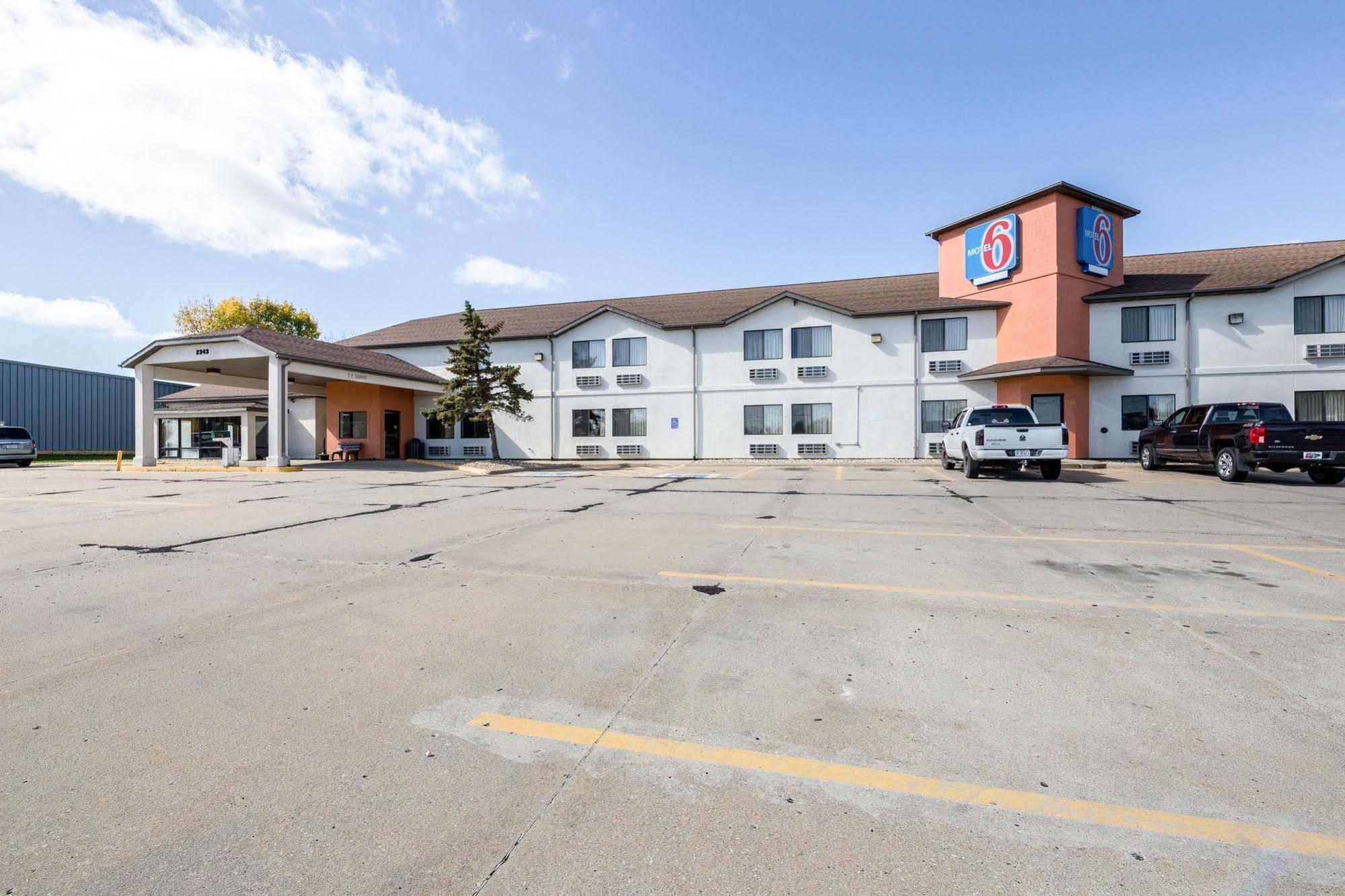 Motel 6-Waterloo, Ia Dış mekan fotoğraf