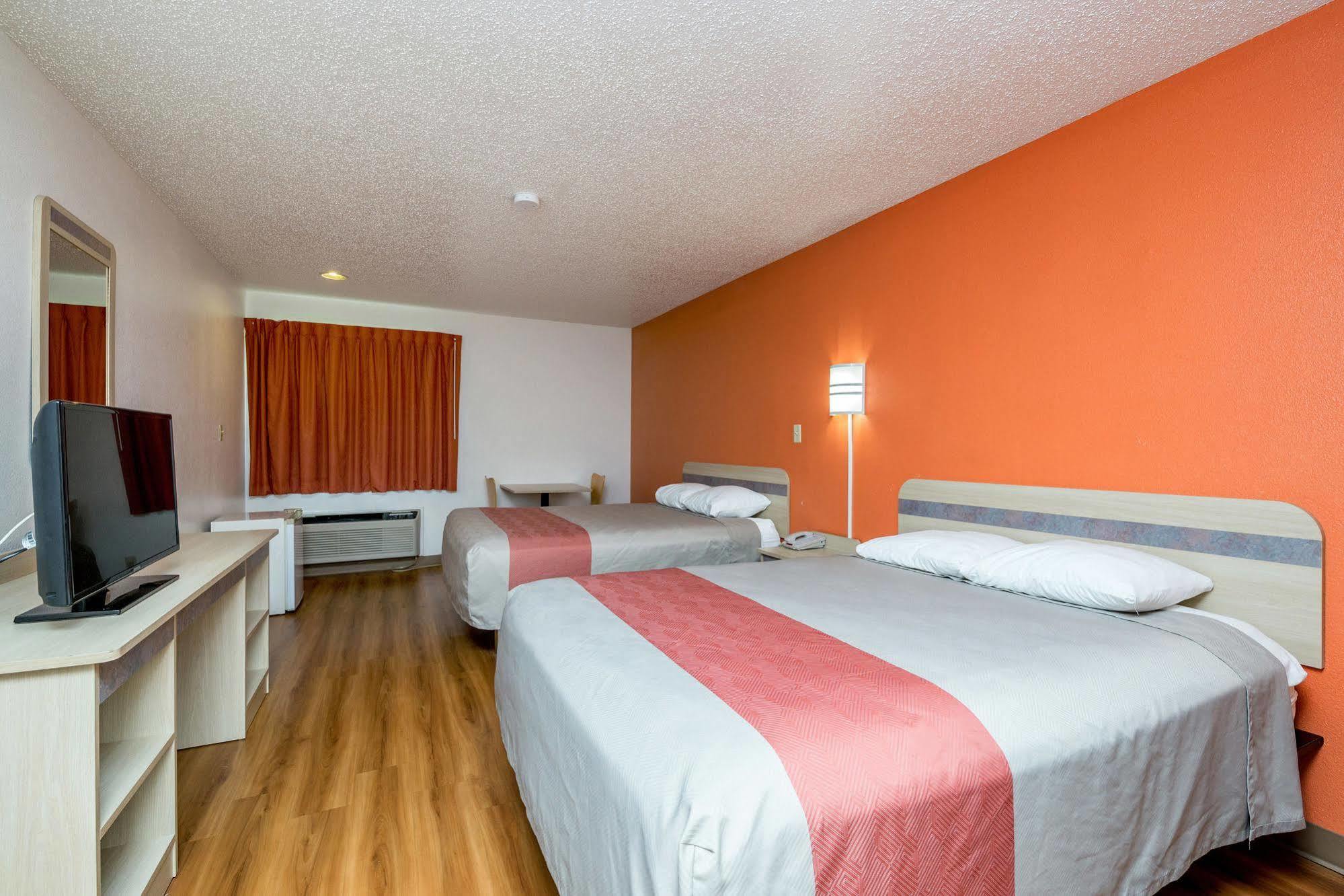 Motel 6-Waterloo, Ia Dış mekan fotoğraf