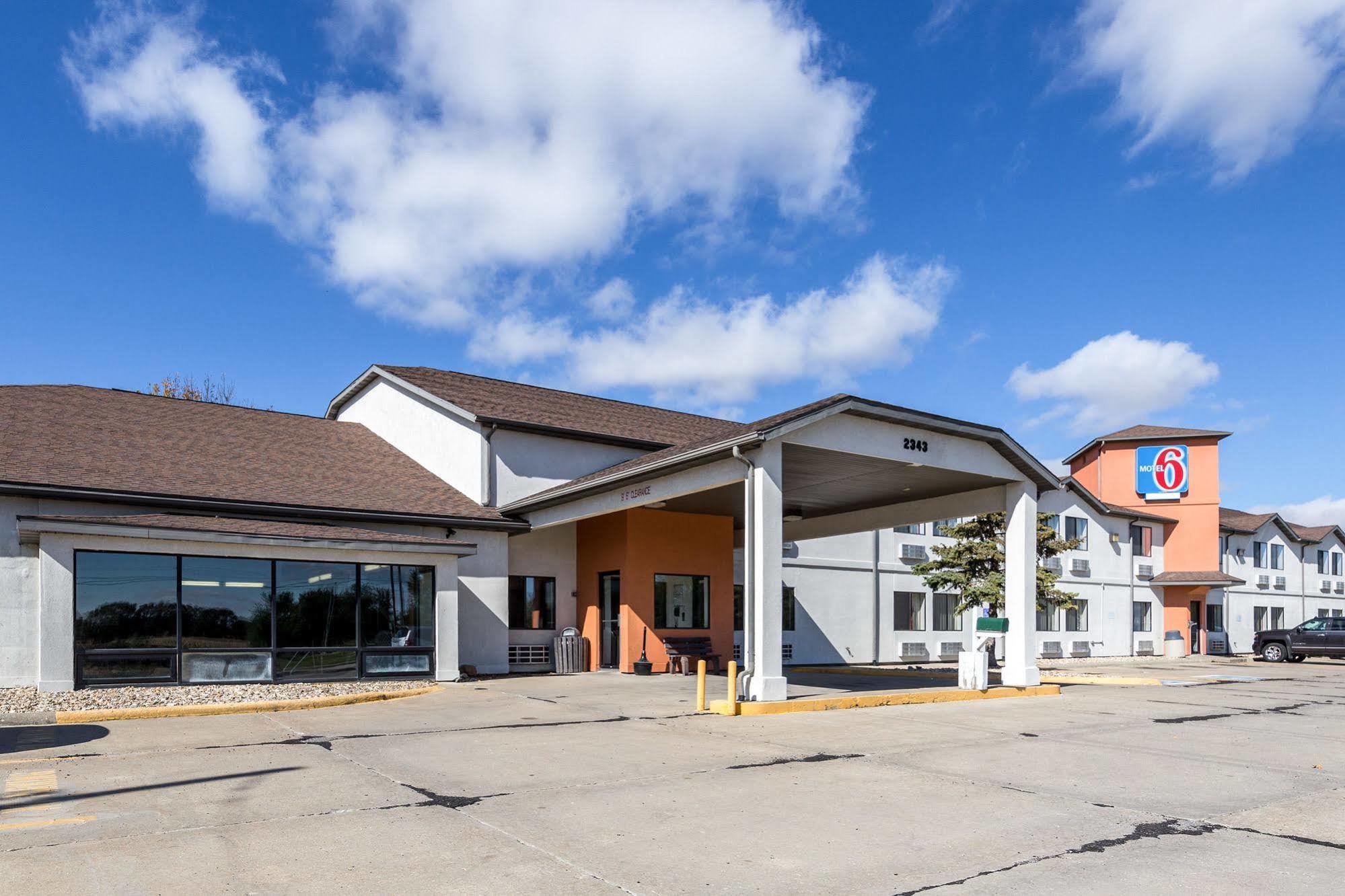 Motel 6-Waterloo, Ia Dış mekan fotoğraf