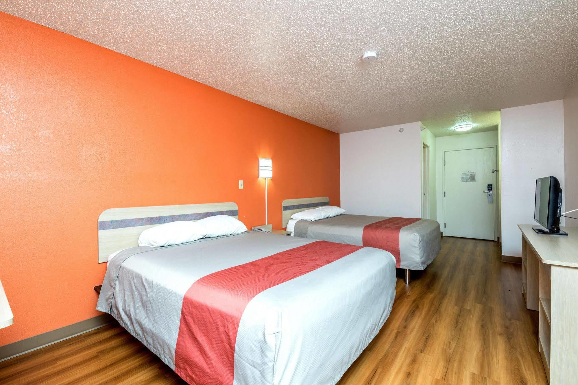 Motel 6-Waterloo, Ia Dış mekan fotoğraf