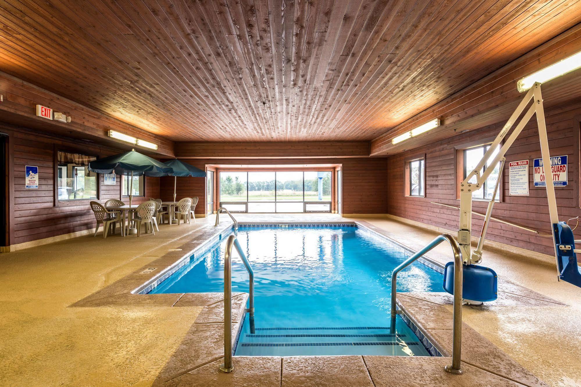 Motel 6-Waterloo, Ia Dış mekan fotoğraf
